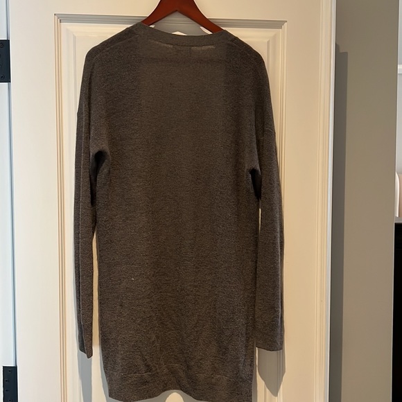 Aritzia Wilfred Cardigan - Picture 4 of 4